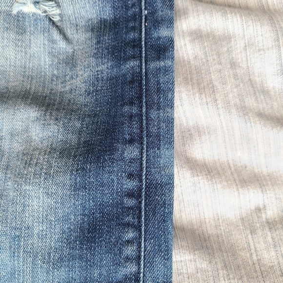 Machine Distressed Jeans - Picture 8 of 9